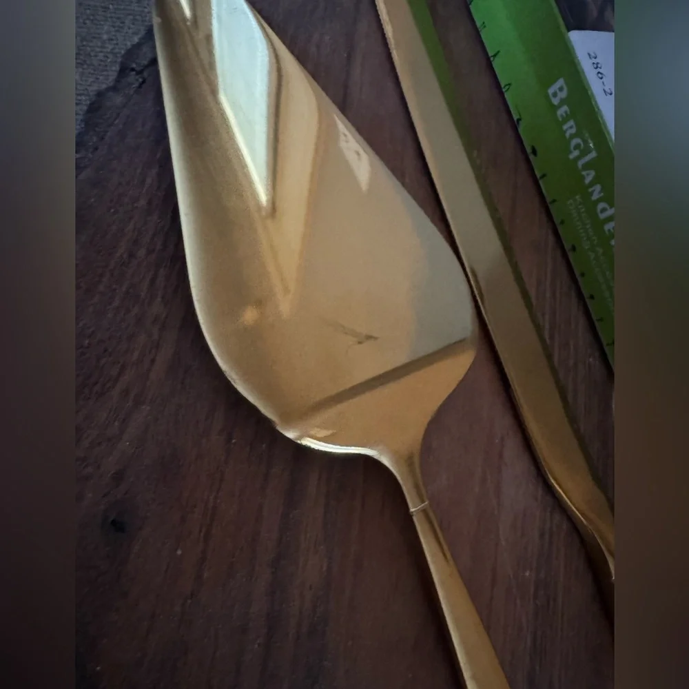 BERGLANDER GOLD-TONE KNIFE AND SERVER SET~NWOT